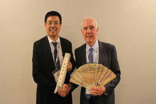 蜂奧生物張勇董事長(zhǎng)拜會(huì)國(guó)際蜂聯(lián)領(lǐng)導(dǎo)